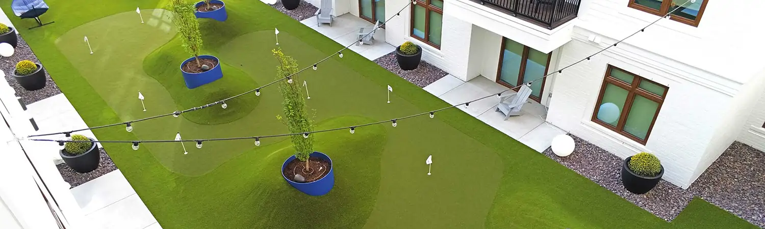 Commercial putting green installed by SYNLawn